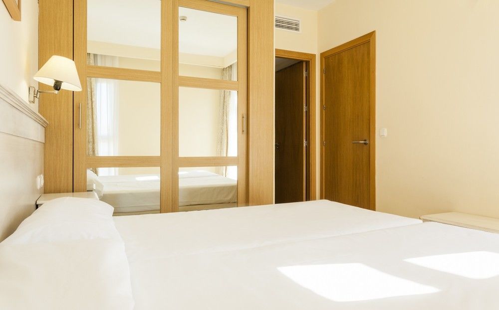 Aparthotel Ilunion Sancti Petri Novo Sancti Petri Εξωτερικό φωτογραφία