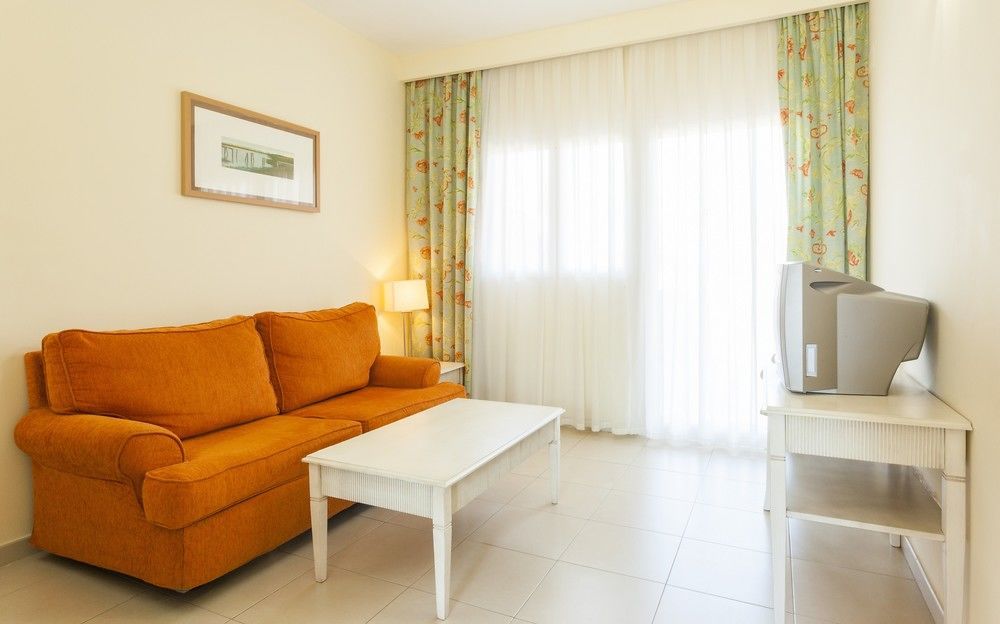 Aparthotel Ilunion Sancti Petri Novo Sancti Petri Εξωτερικό φωτογραφία