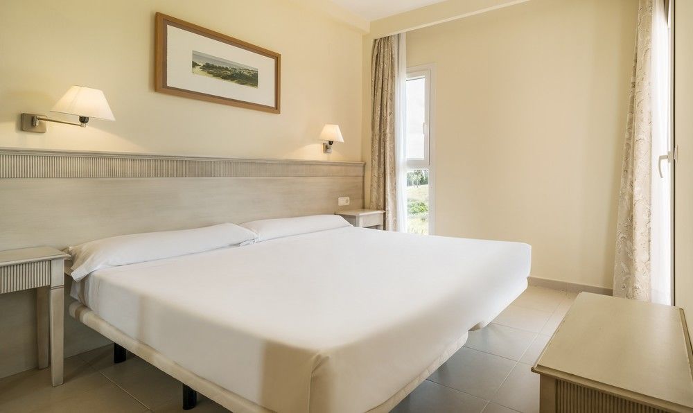 Aparthotel Ilunion Sancti Petri Novo Sancti Petri Εξωτερικό φωτογραφία